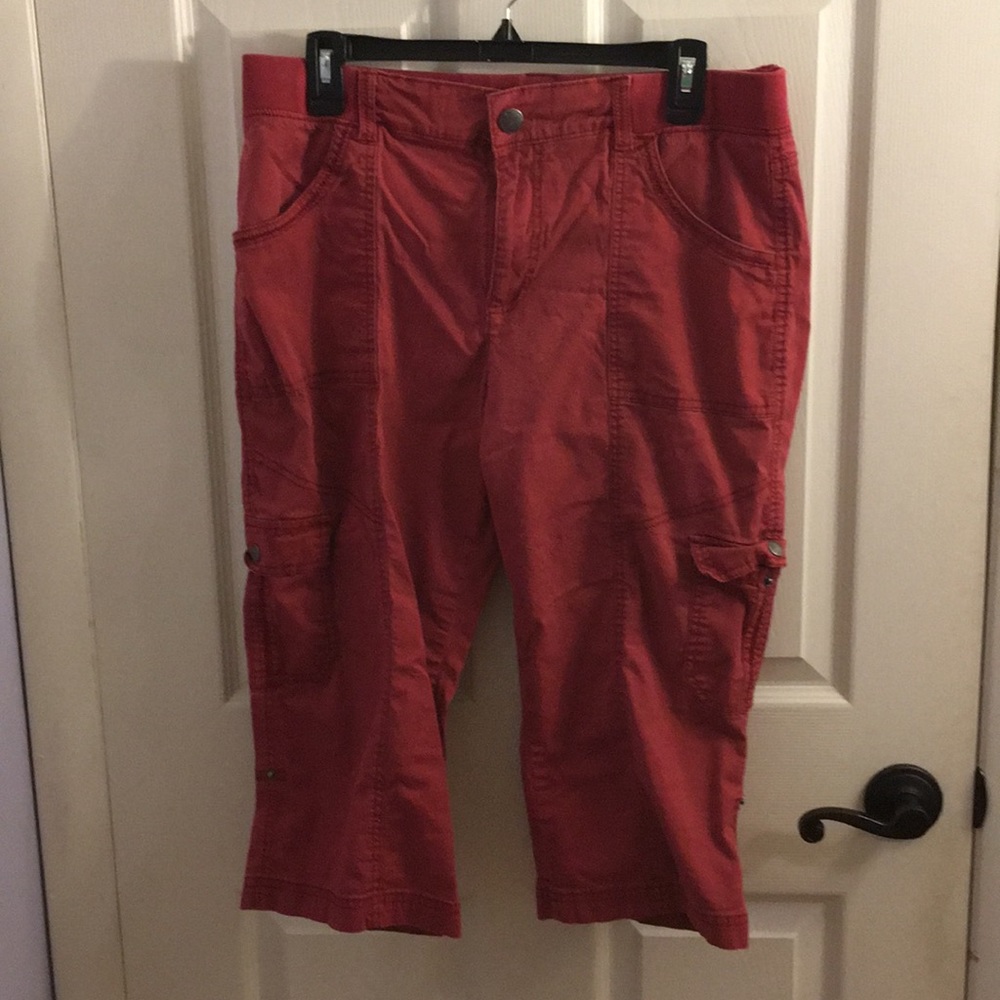 Lee relaxed fit cargo Capri.